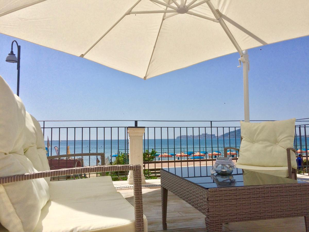 Klaton Beach Hotel Формія Екстер'єр фото