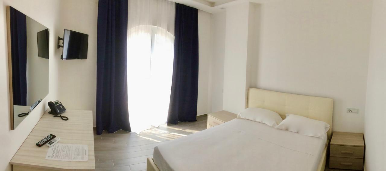 Klaton Beach Hotel Формія Екстер'єр фото